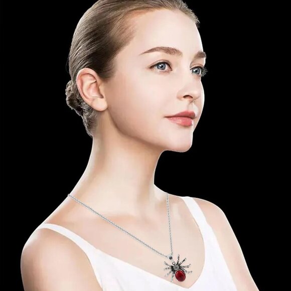 Unique Adjustable Spider Pendant Necklace in Black and Red for Halloween Parties - Picture 3 of 8